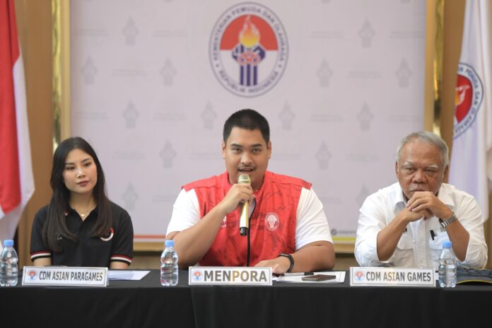 Menteri Pemuda dan Olahraga Republik Indonesia (Menpora) RI Dito Ariotedjo menyampaikan alasan dibalik penunjukan Menteri Pekerjaan Umum dan Perumahan Rakyat (PUPR) Basuki Hadimuljono sebagai Chef de Mission (CdM) Asian Games 2023 Hangzhou dan Angela Tanoesoedibjo sebagai CdM Asian Para Games 2023 Hangzhou