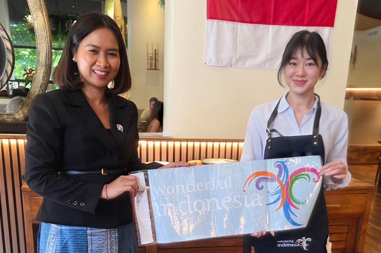 Wamenpar Promosikan Indonesia di Madrid