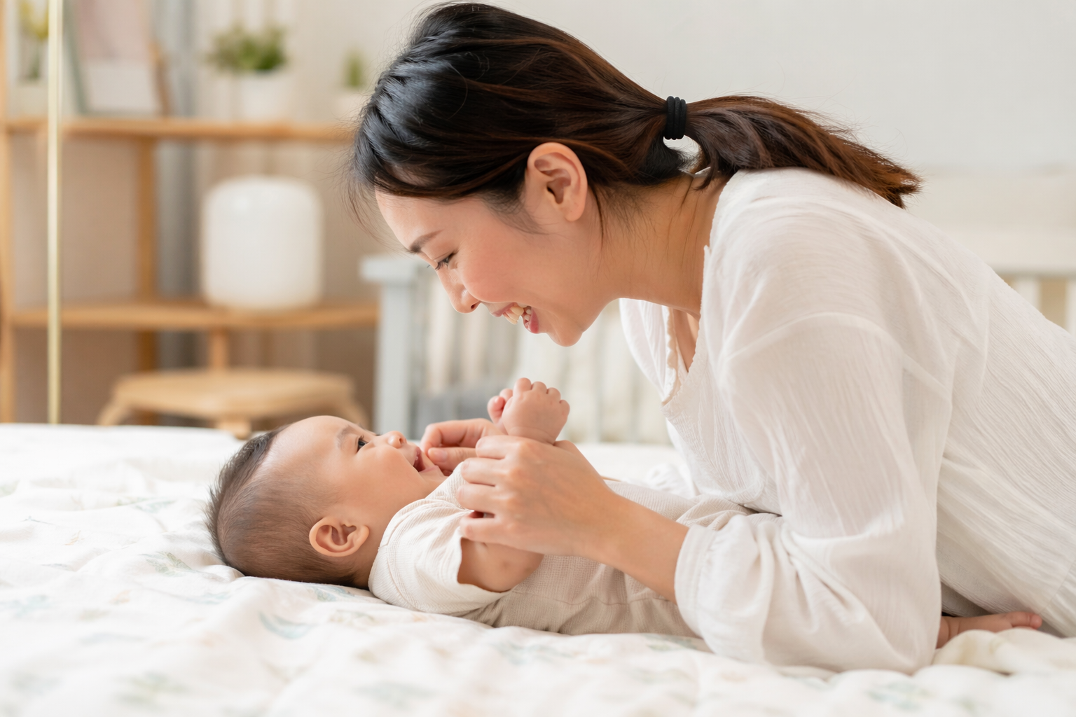 Insting Ibu Bukan Sekadar Perasaan, Tapi Alarm Dini Kesehatan Si Kecil