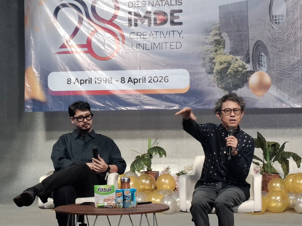 Sutradara Riri Riza Berbagi Kisah Perjalanan Karirnya di Kampus IMDE Jakarta