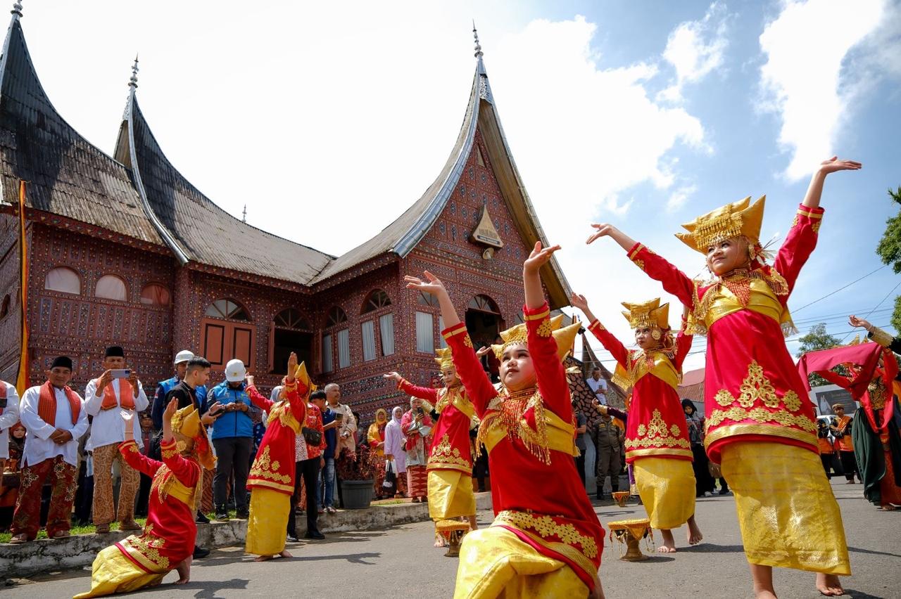 Serap Aspirasi Daerah, Menpar Widiyanti Pacu Kebangkitan Pariwisata Sumbar