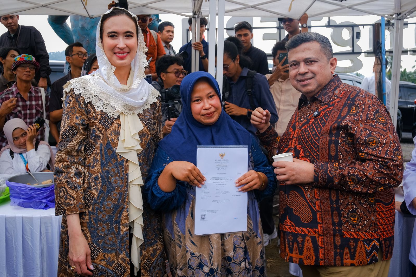Menpar Serahkan Sertifikat Halal di Jatimulyo, Perkuat Daya Saing Desa Wisata