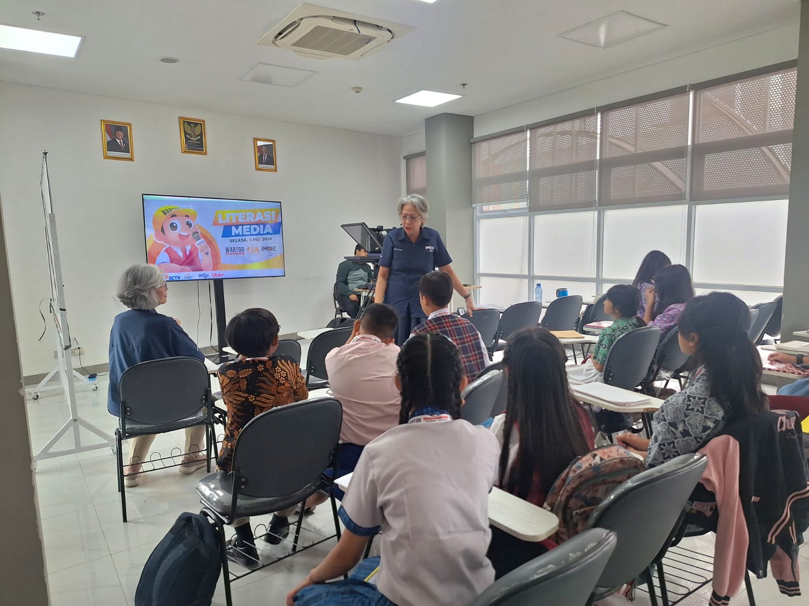 Kolaborasi IMDE-CIA Gelar Pelatihan Jurnalistik untuk Pelajar SD