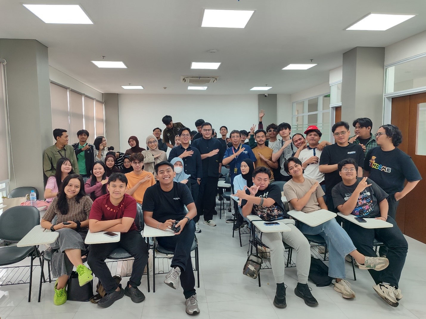 Kuliah Umum di IMDE, Tips Bikin Konten Langsung Masuk FYP dan Sedot Followers Baru