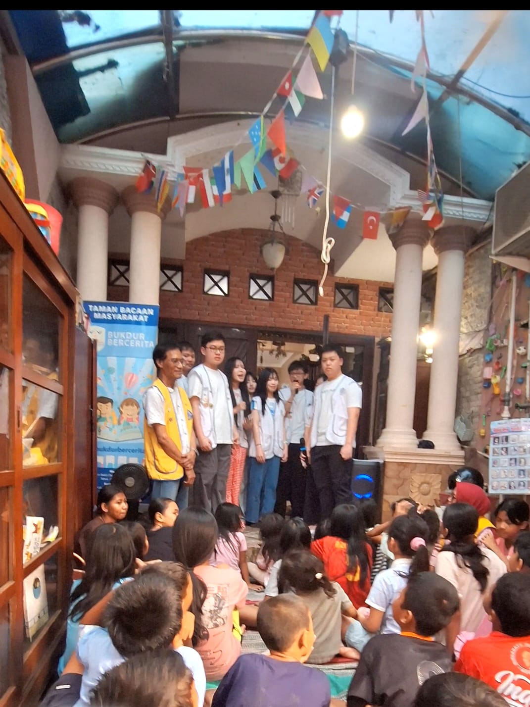 15 Leo Jakarta Kharisma Semangati Anak-Remaja Bukit Duri: Lion Ariesta Ajak Berani Bermimpi dan Pantang Menyerah